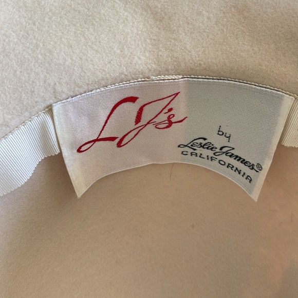 Vintage Leslie James California Wool Felt Cream Hat